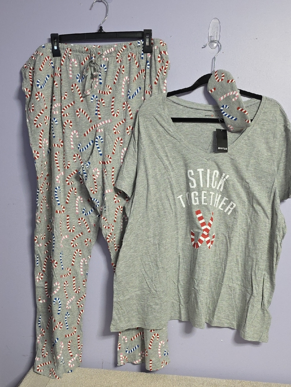 Avenue Body Women's Pajama Set-‎ Light Gray with Candy Canes